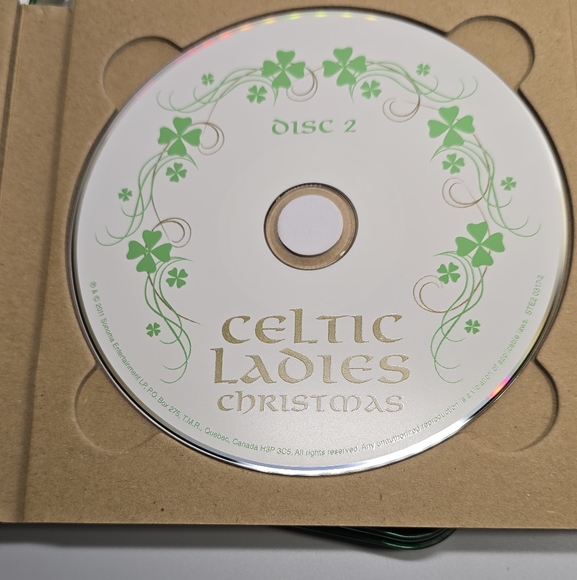 Celtic Ladies Christmas Tin, 3 Cds - Picture 6 of 8